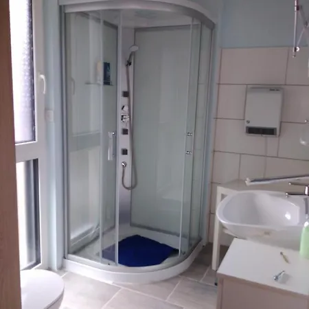 Kraft-weiler Rum i privatbostad Pfunds